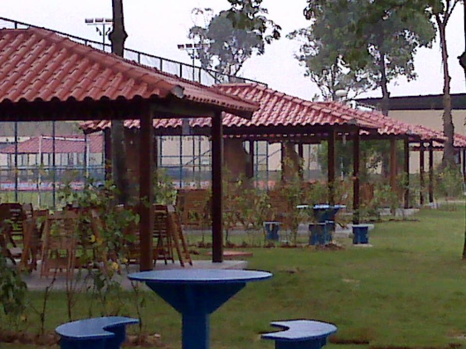 Churrasqueiras e Telhados Coloniais para clubes, condomínios...