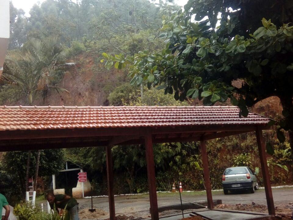 Churrasqueiras e Telhados Coloniais para clubes, condomínios...