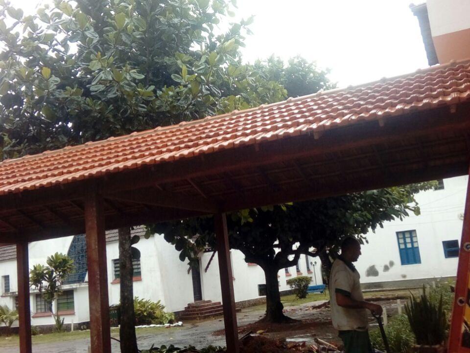 Churrasqueiras e Telhados Coloniais para clubes, condomínios...